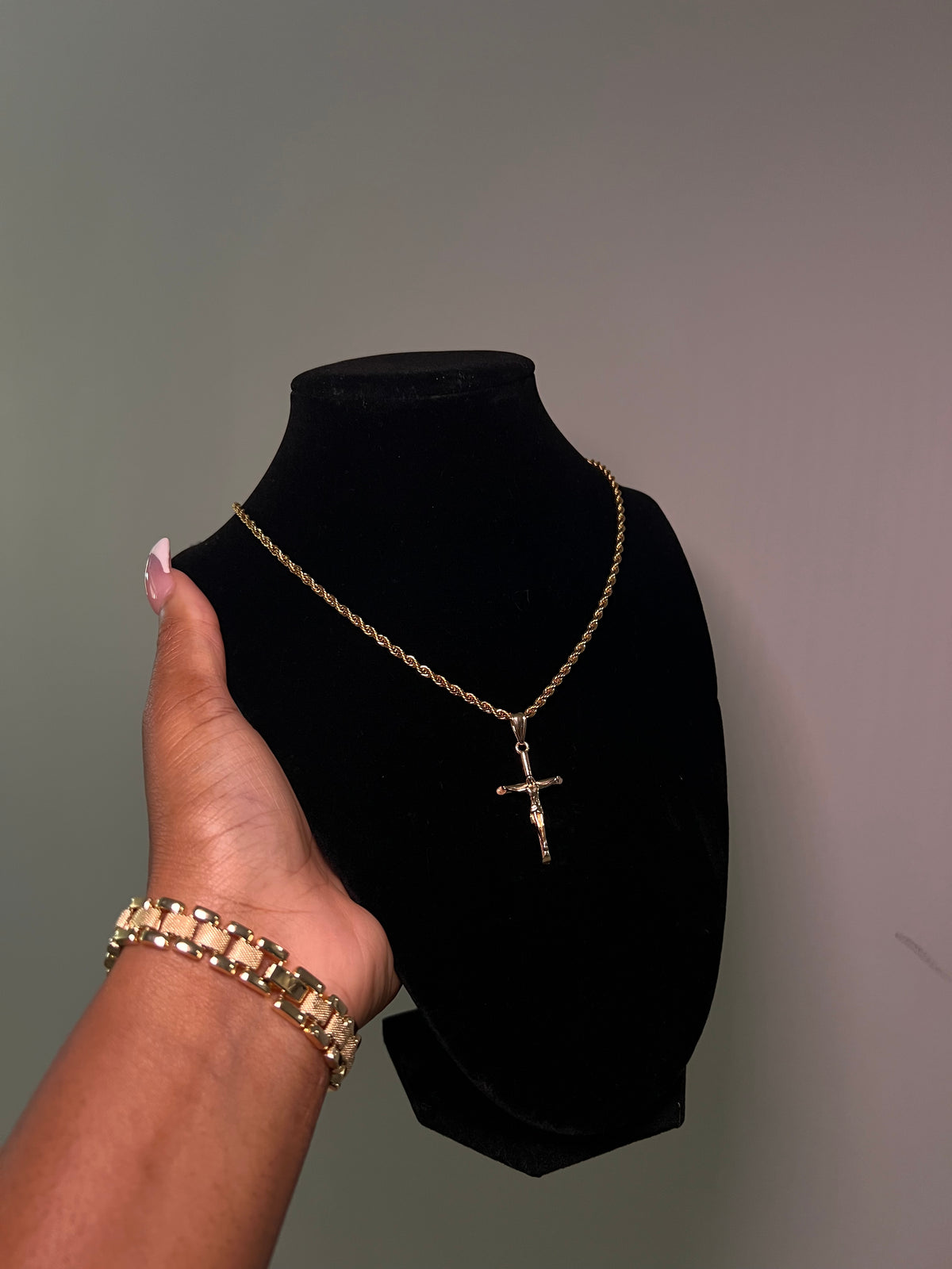 pendant necklace 