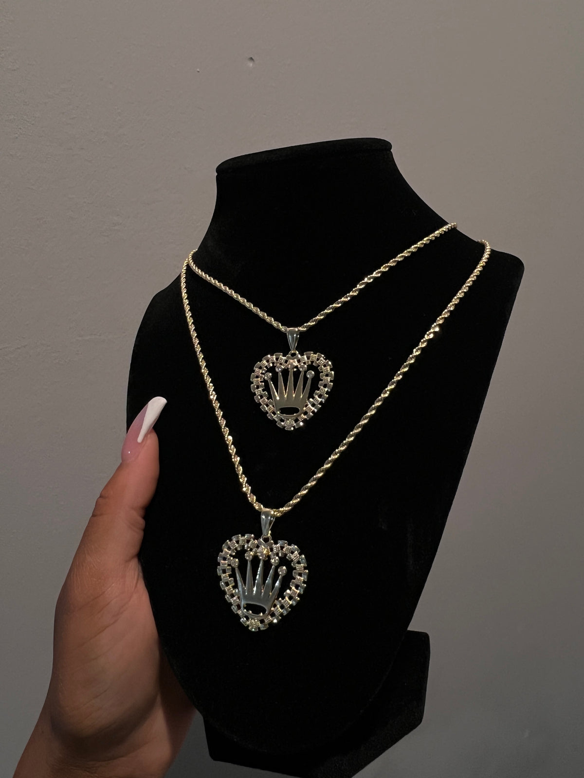 pendant necklace 
